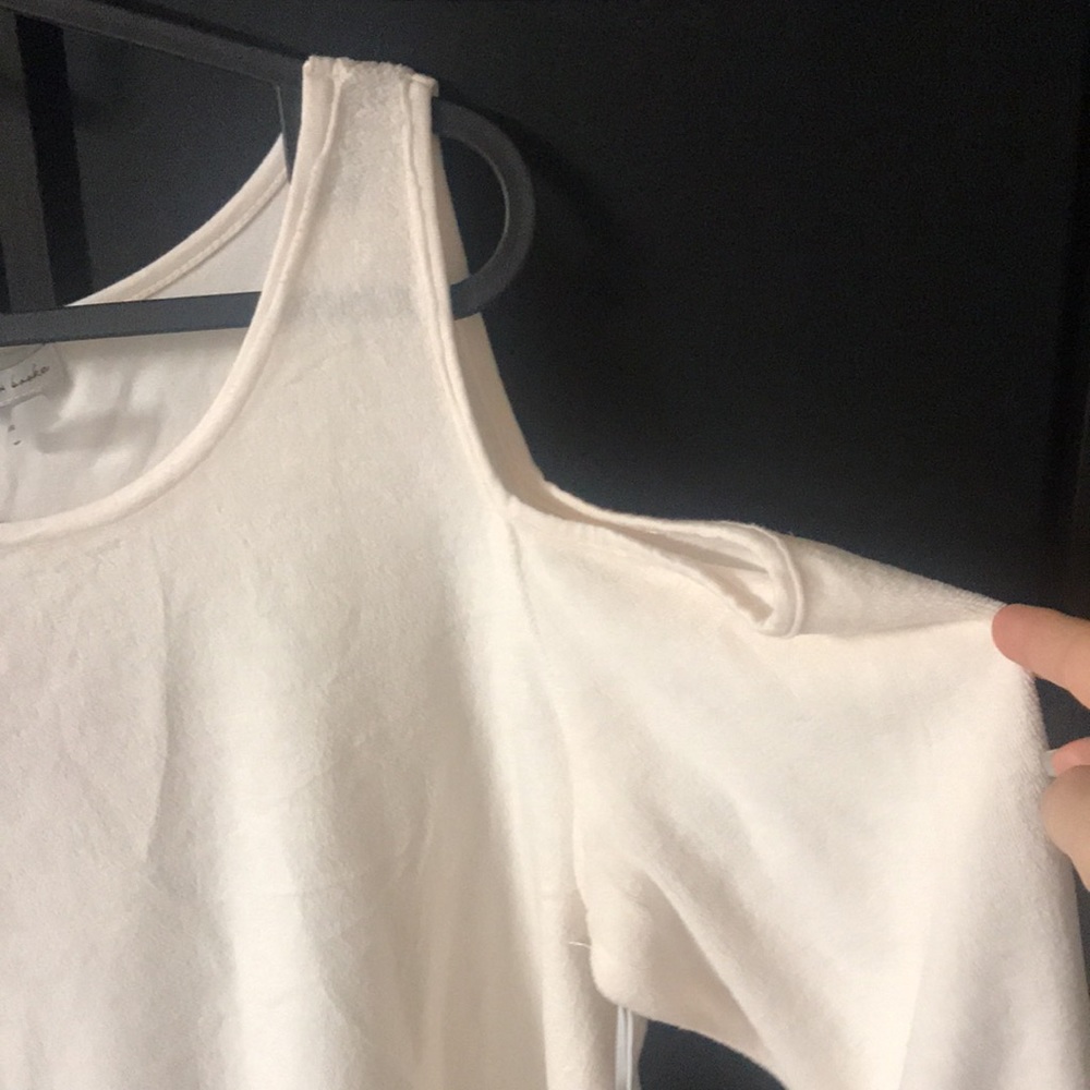 NWT Young Fabulous & Broke cold shoulder top - Picture 4 of 12